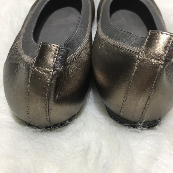 Stuart Weitzman Metallic Leather Ballet Flats 8 - Picture 3 of 7